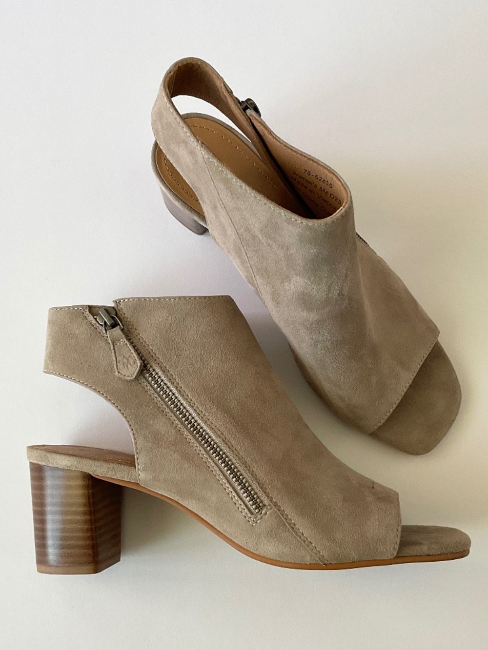 JOHNSTON & MURPHY Evelyn Block Heel Tan Suede Sandal Size 8 LIKE NEW